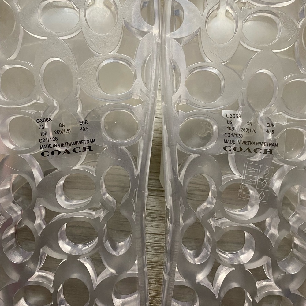 Coach Slides - Picture 2 of 5